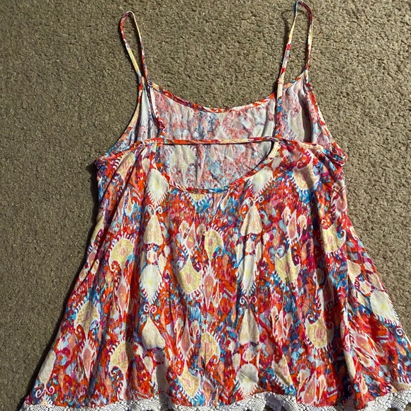 Colorful adjustable tank - Picture 2 of 3